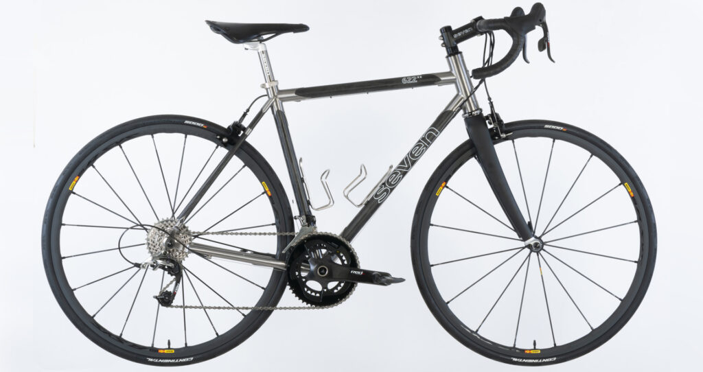 Seven's 622 XX road bike, carbon with titanium lugs