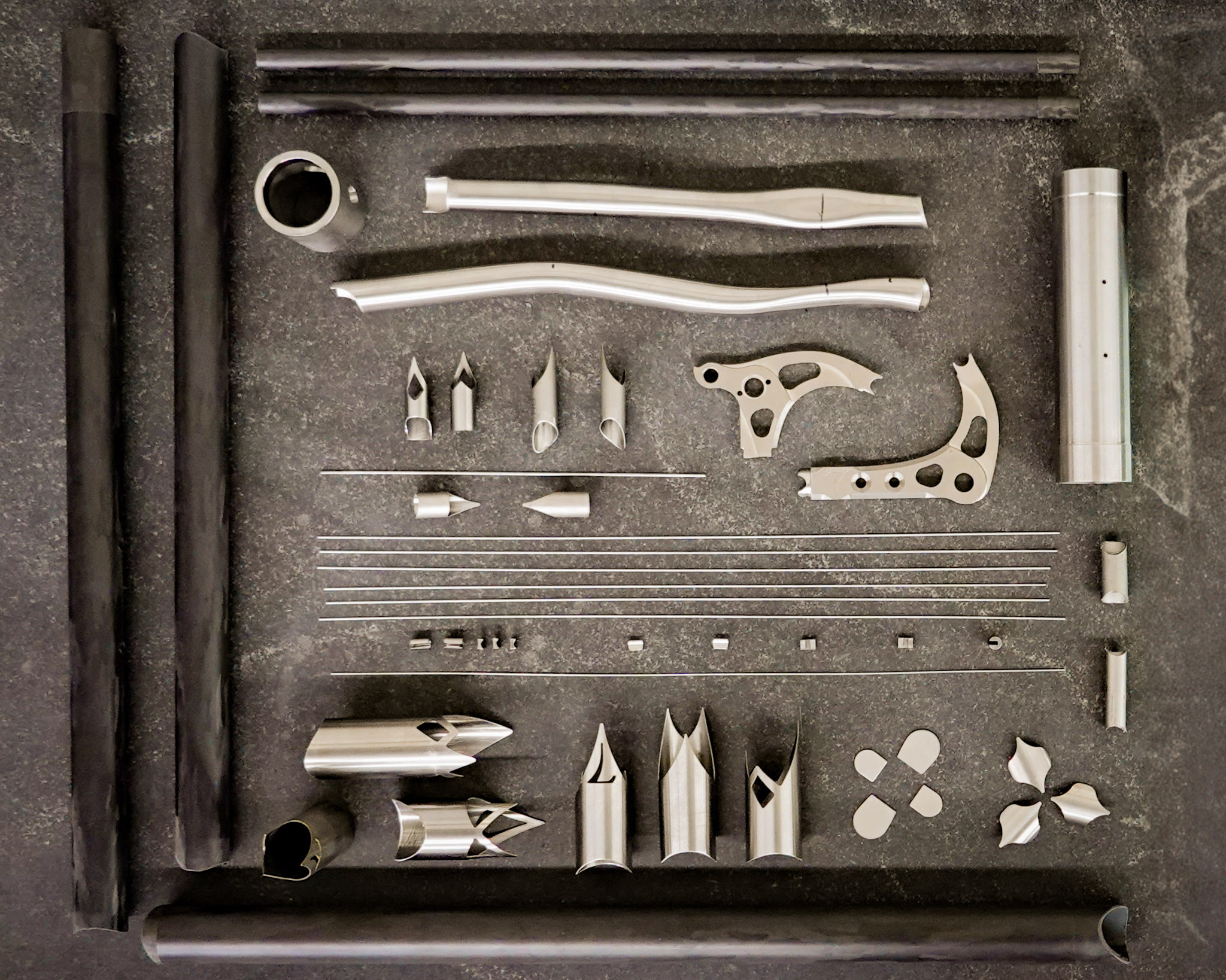 pro carbon tubeset flat lay
