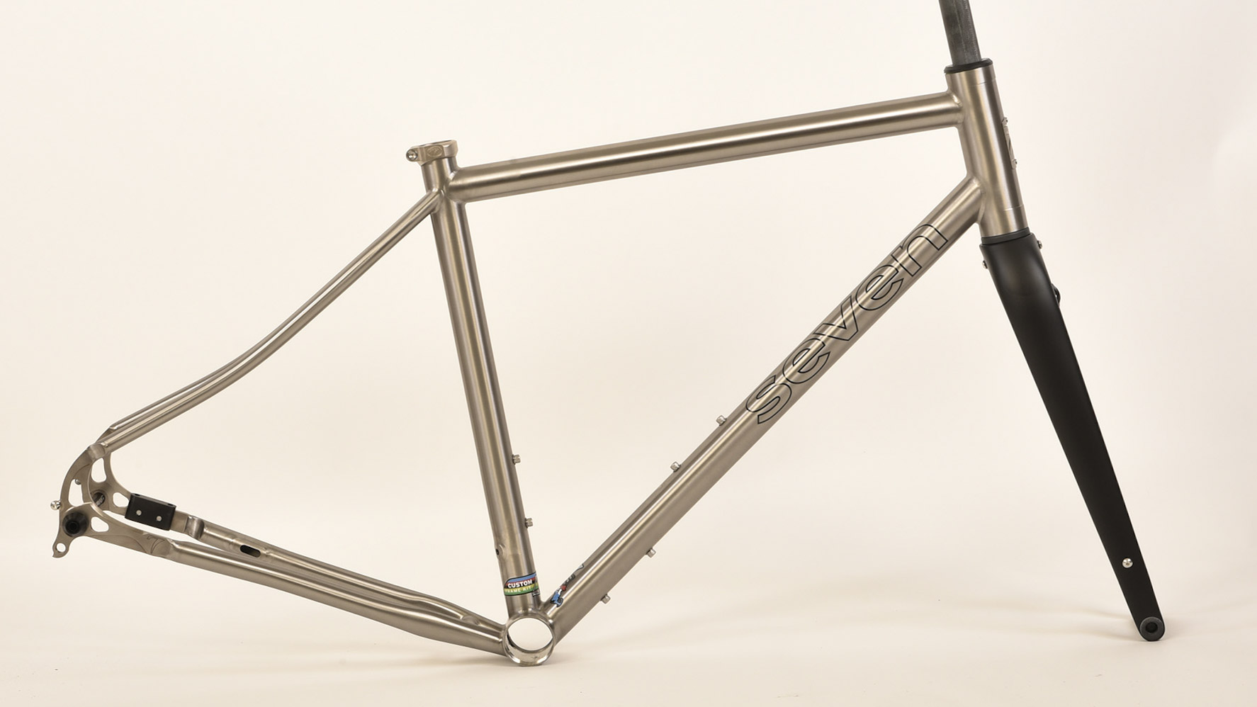 gravel frameset photo