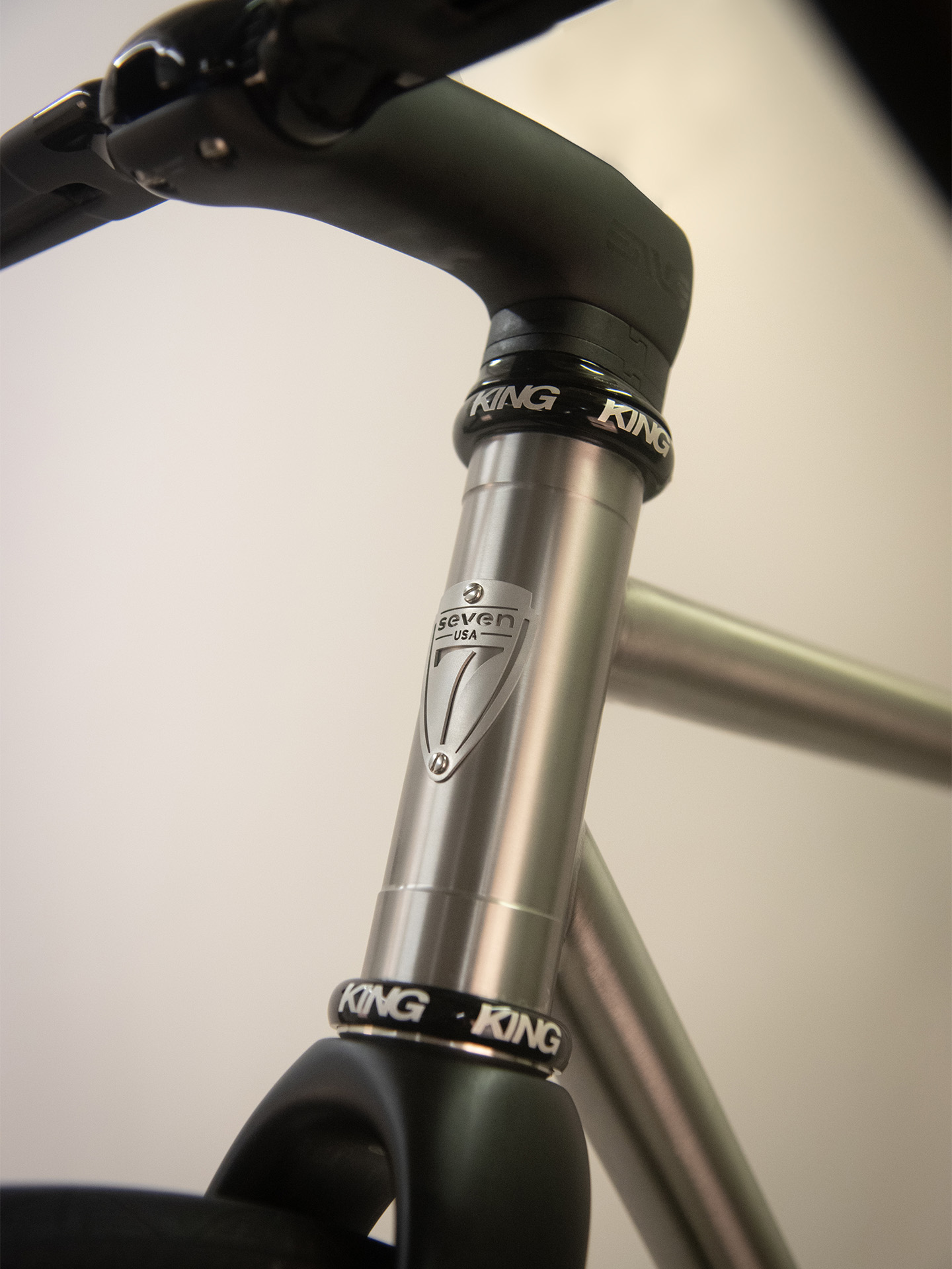 /internal-routing-head-tube-single-ht-gravel-carbon-seven-cycles